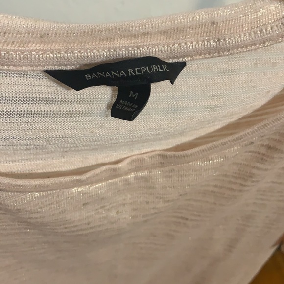 Never worn BR shimmer tee (sz M) ruffled sleeves - Picture 6 of 6